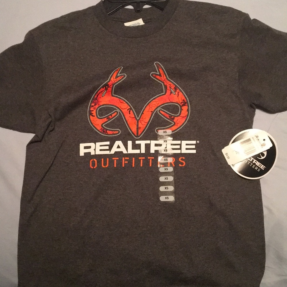 Real tree outfitters gray and orange tee